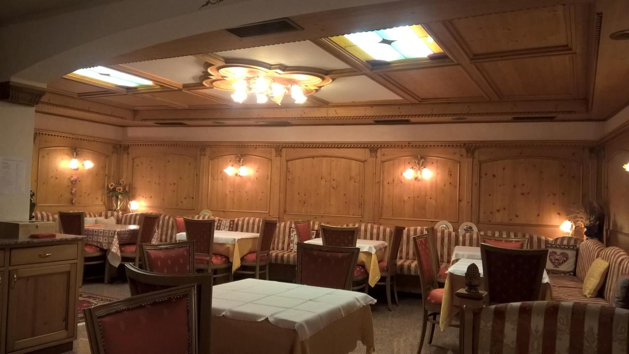 Albergo Stella Alpina Молвена Екстериор снимка