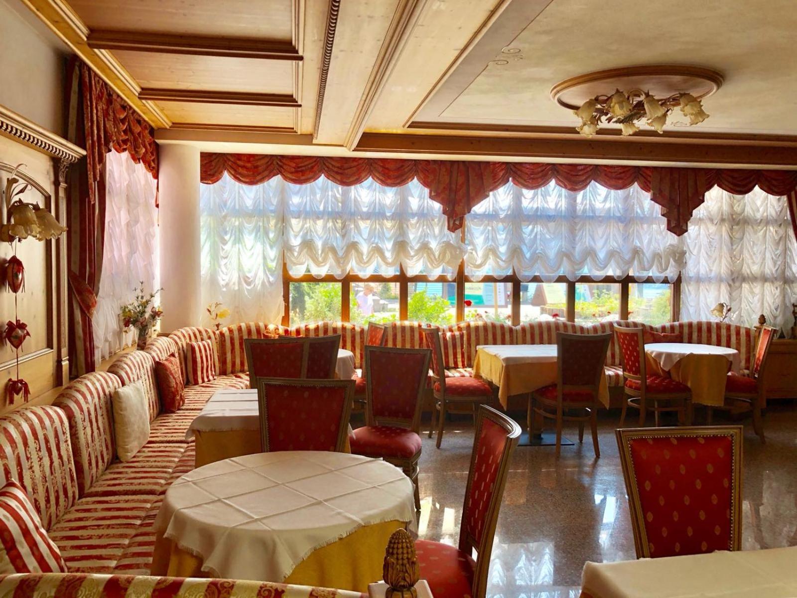 Albergo Stella Alpina Молвена Екстериор снимка